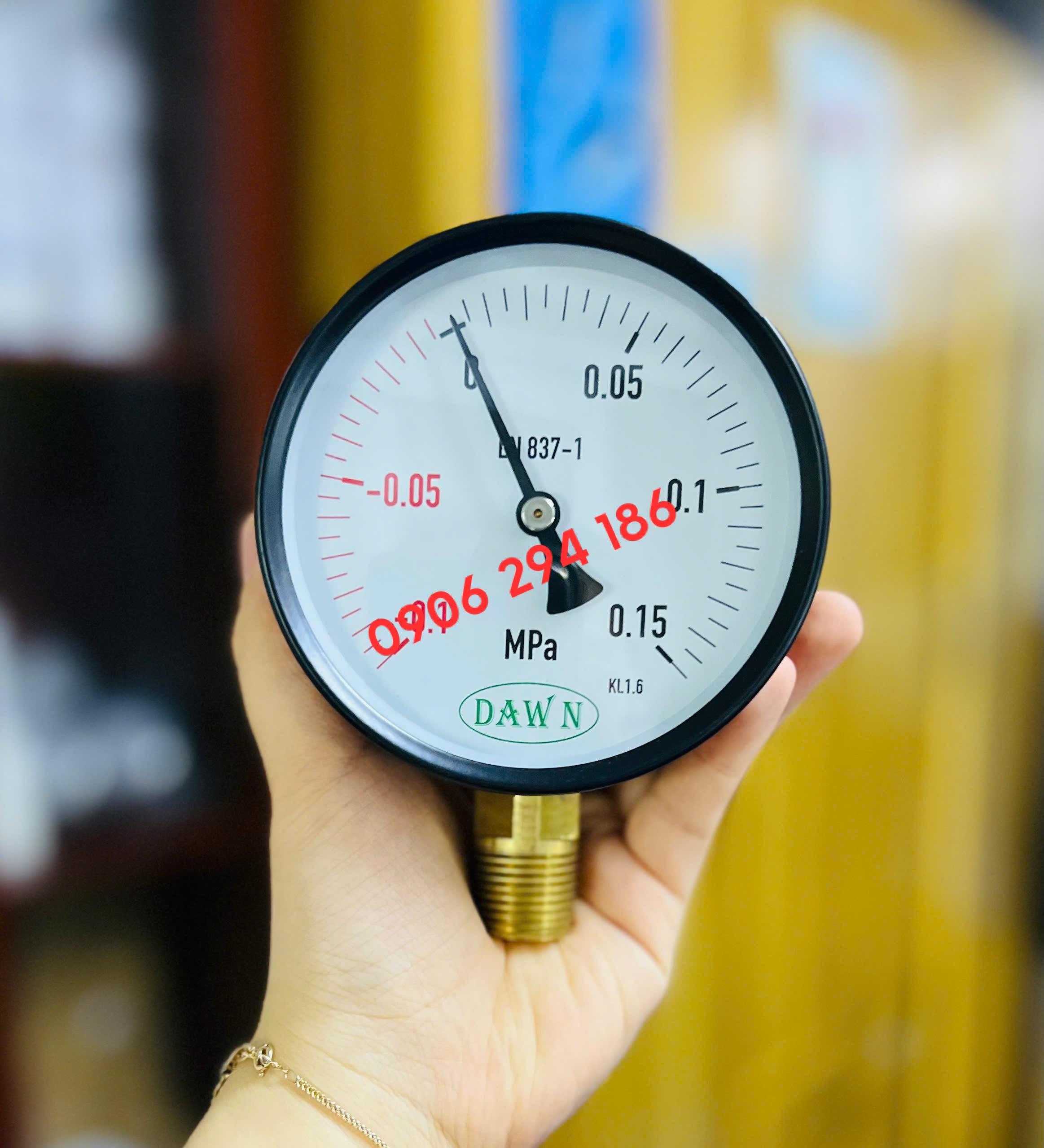 ĐỒNG HỒ ÁP SUẤT DAWN P110 100A -0.1-0.15MPA
