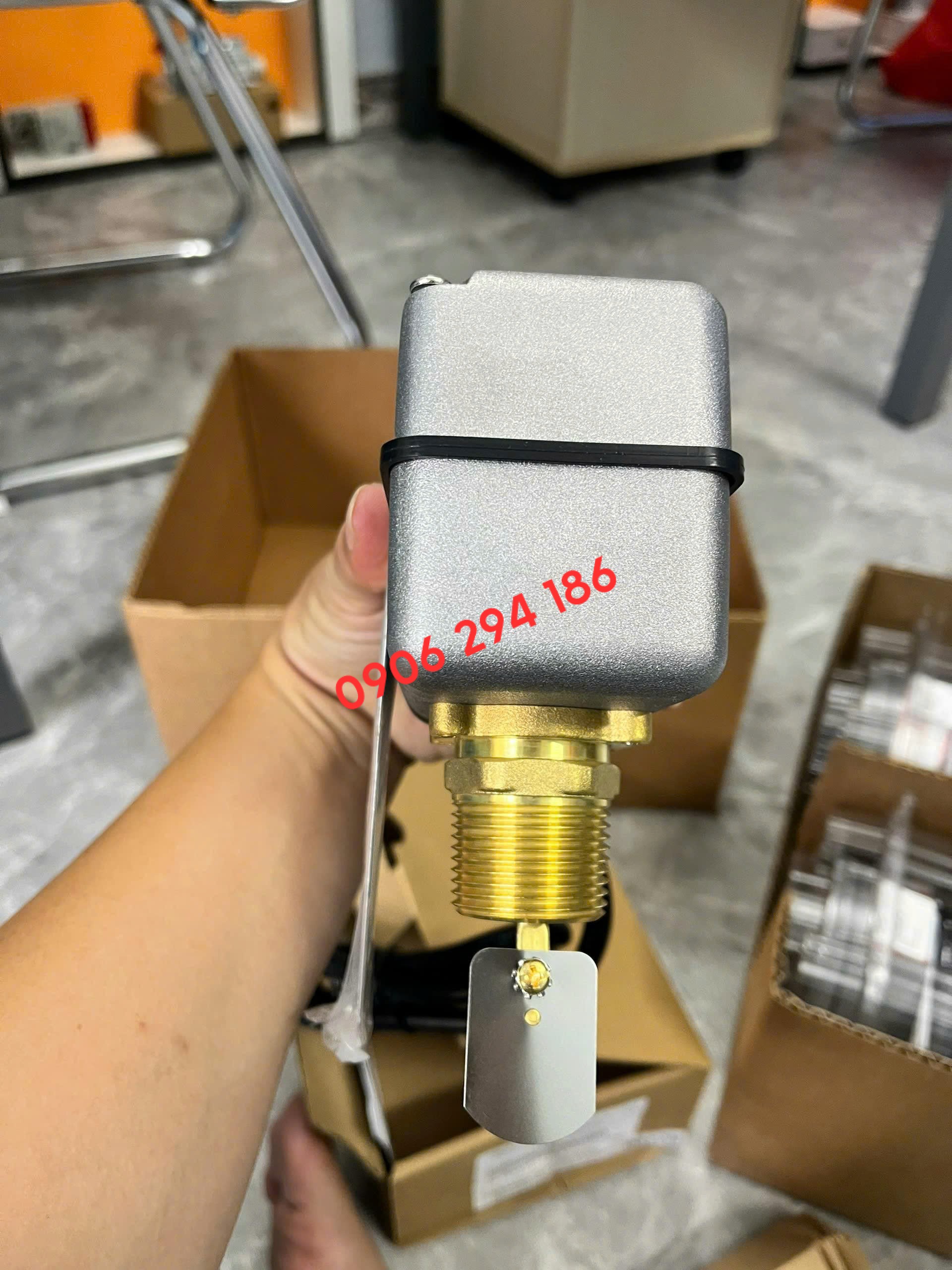CÔNG TẮC DÒNG CHẢY DWYER FS-2